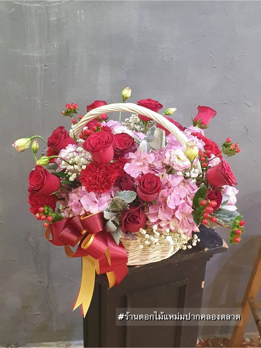 ช่อดอกไม้ ของฝาก ของขวัญ กระเช้าดอกไม้ เยี่ยมผู้ป่วย กุหลาบแดง ดอกมิกกี้เมาส์ ยิปซี สต๊อก ไฮเดรนเยีย