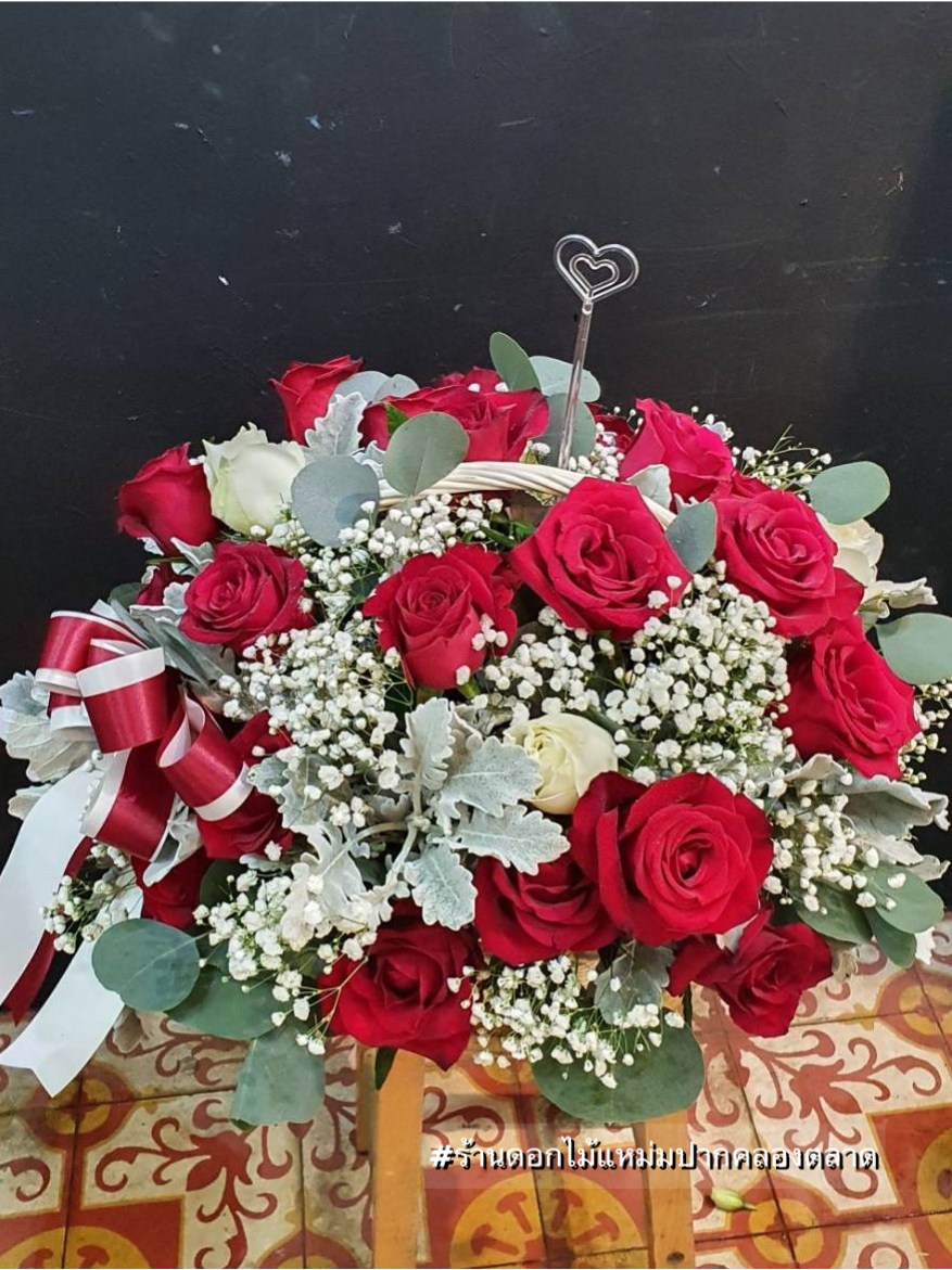 ช่อดอกไม้ ของฝาก ของขวัญ กระเช้าดอกไม้ เยี่ยมผู้ป่วย กุหลาบแดง ใบหิมะ กุหลาบขาว ยิปซี